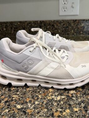 On Running Cloudswift Lightweight White Sneakers ladies 8.5